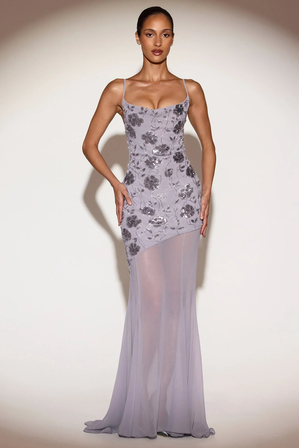 Embellished Sweetheart-Neck Backless Gown in Lilac
