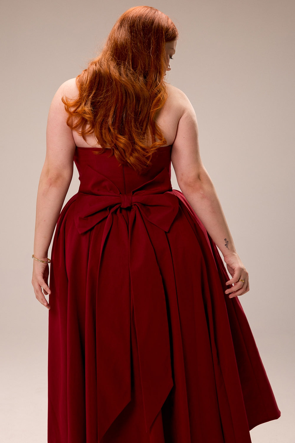 berry strapless detachable bow midi dress